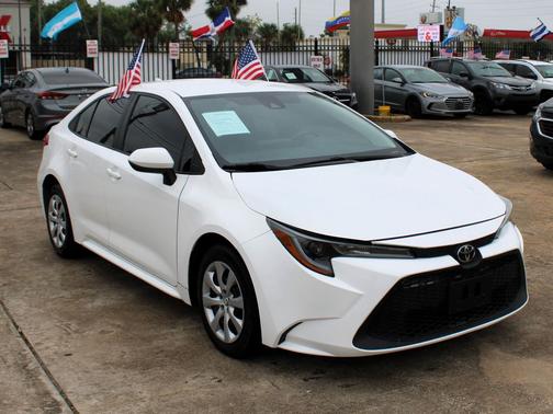 2022 Toyota Corolla LE