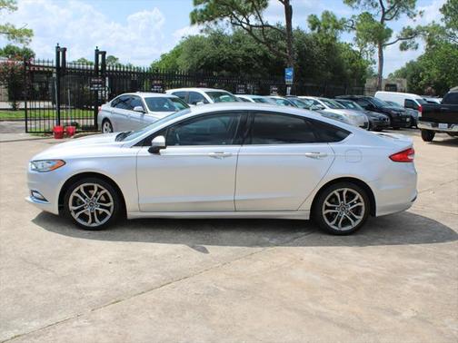 2017 Ford Fusion SE
