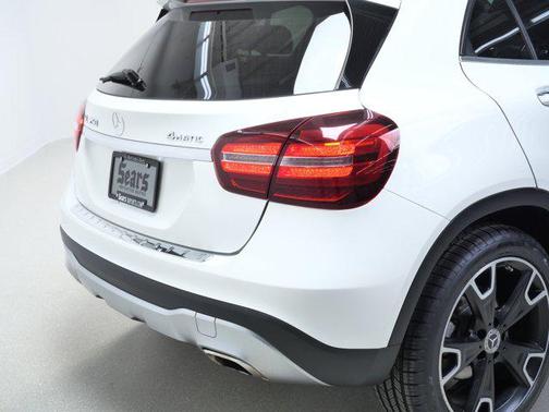 Polar White 2019 Mercedes-Benz GLA 250 4MATIC