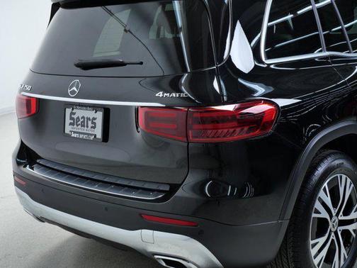 2025 Mercedes-Benz GLB 250 4MATIC