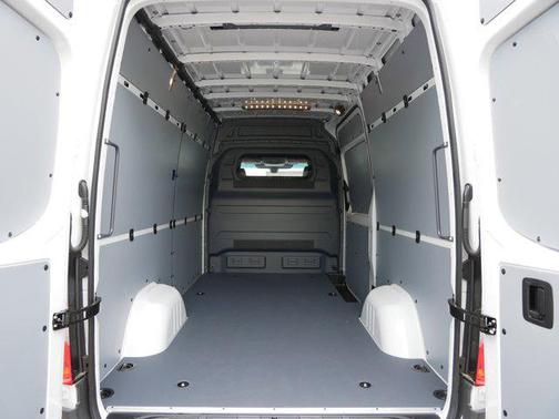 2025 Mercedes-Benz Sprinter 2500 Standard Roof