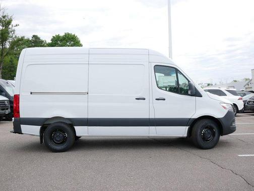 2025 Mercedes-Benz Sprinter 2500 Standard Roof
