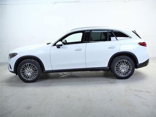 2026 Mercedes-Benz GLC 300 4MATIC