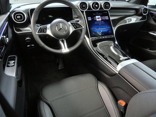 Polar White 2026 Mercedes-Benz GLC 300 4MATIC