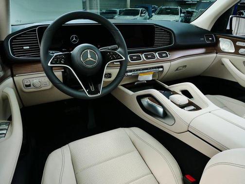 2026 Mercedes-Benz GLS 450 4MATIC
