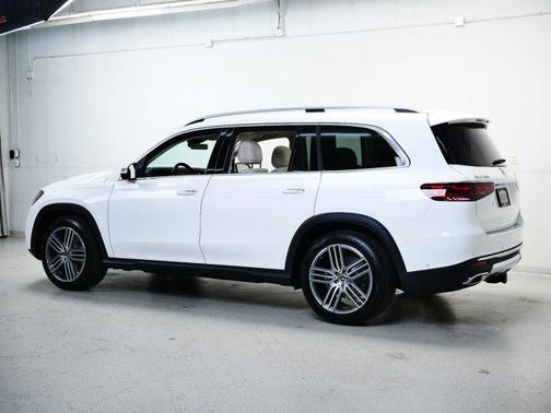 2026 Mercedes-Benz GLS 450 4MATIC