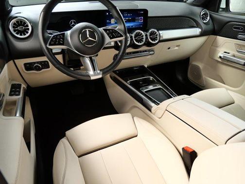 2025 Mercedes-Benz GLB 250 4MATIC