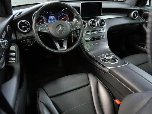 White 2018 Mercedes-Benz GLC 300 4MATIC
