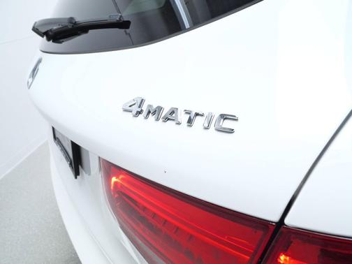 White 2018 Mercedes-Benz GLC 300 4MATIC
