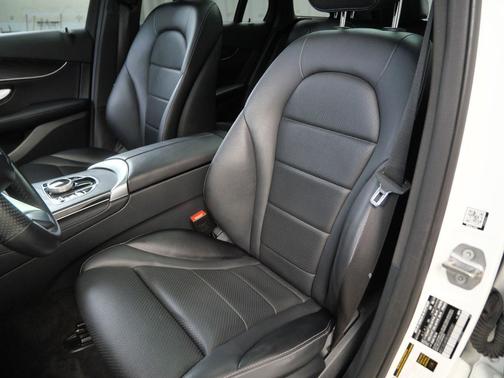 White 2018 Mercedes-Benz GLC 300 4MATIC