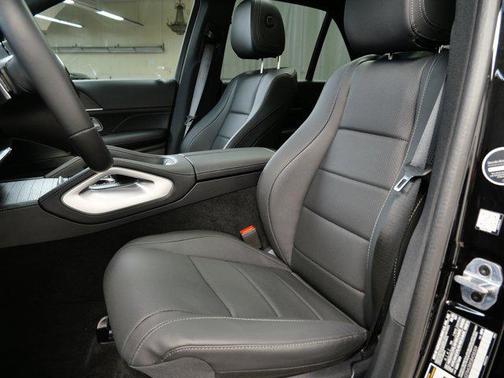 2025 Mercedes-Benz GLE 450e 4MATIC