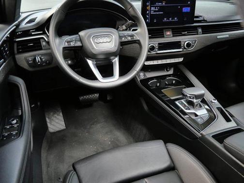 2023 Audi A4 45 S line Premium Plus