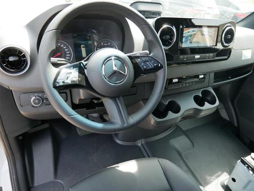 2025 Mercedes-Benz Sprinter 2500 High Roof