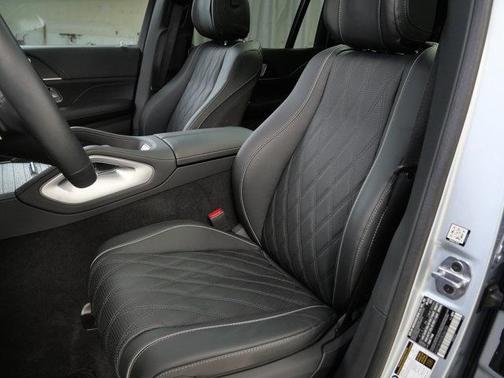 2025 Mercedes-Benz Maybach GLS 600 4MATIC