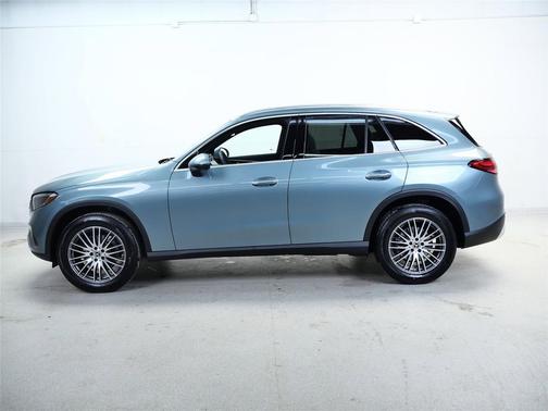 2026 Mercedes-Benz GLC 300 4MATIC