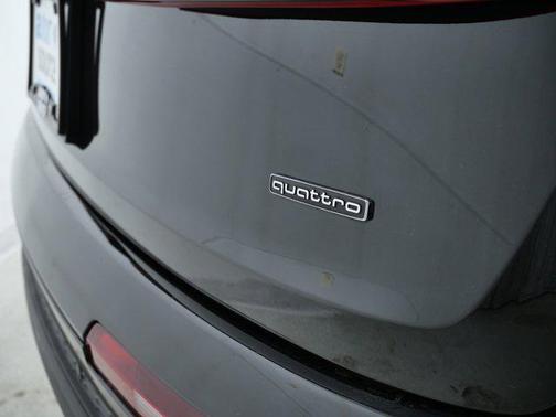 2025 Audi Q7 45 Premium Plus