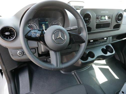 2025 Mercedes-Benz Sprinter 2500 High Roof