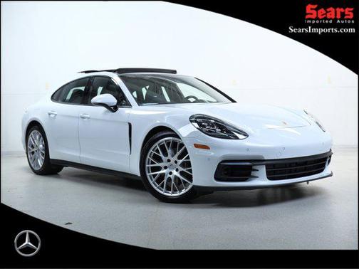 2019 Porsche Panamera 4