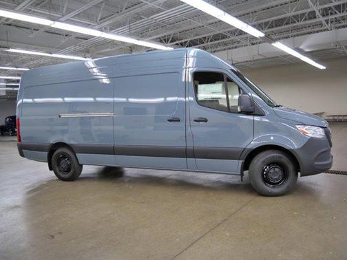 2025 Mercedes-Benz Sprinter 2500 High Roof