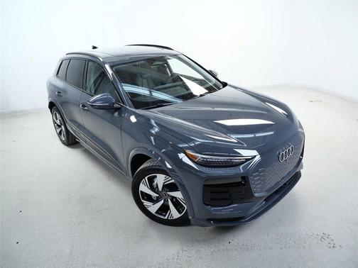 2025 Audi Q6 e-tron Premium Plus quattro