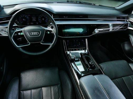 2022 Audi A8 L 55 TFSI quattro Tiptronic