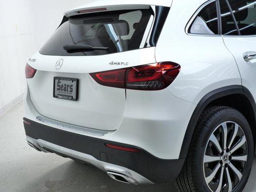 2021 Mercedes-Benz GLA 250 Base 4MATIC