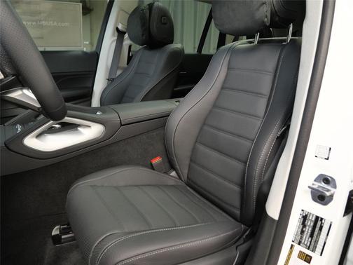 2026 Mercedes-Benz GLS 450 4MATIC