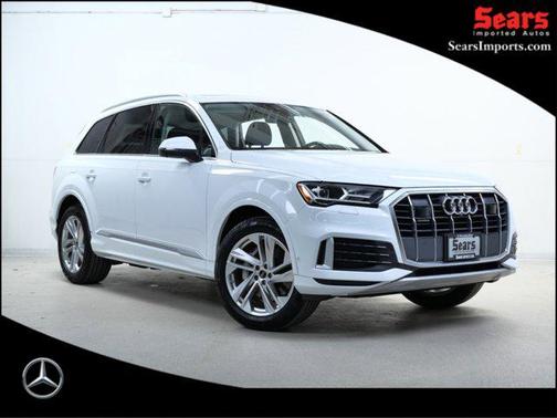 2023 Audi Q7 45 Premium Plus