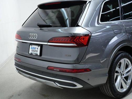 2022 Audi Q7 55 Premium Plus