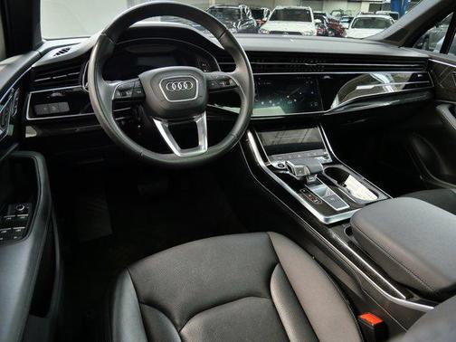 2022 Audi Q7 55 Premium Plus