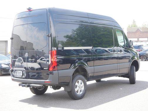 2025 Mercedes-Benz Sprinter 2500 Standard Roof