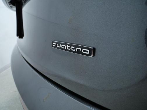 2023 Audi Q5 45 S line Premium