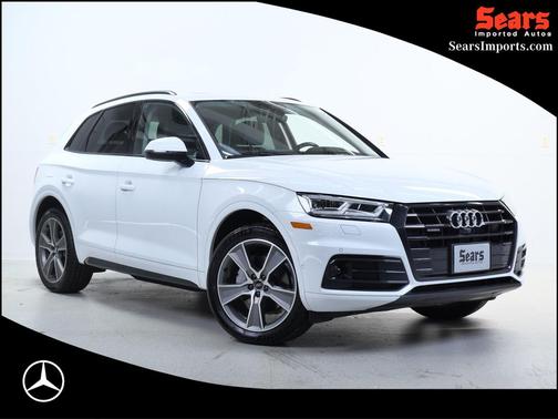 White 2019 Audi Q5 45 Premium
