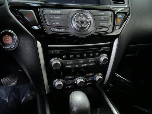 2017 Nissan Pathfinder S