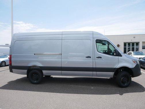 2025 Mercedes-Benz Sprinter 2500 High Roof