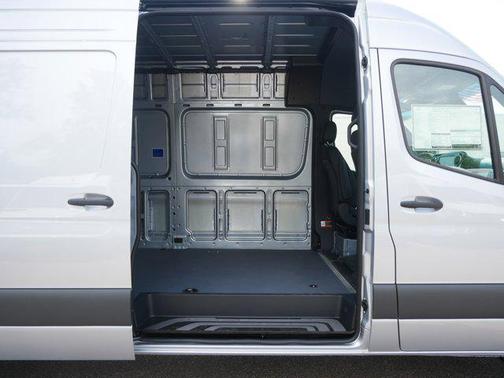 2025 Mercedes-Benz Sprinter 2500 High Roof