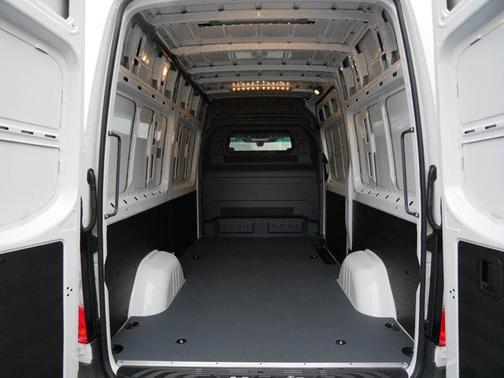 2025 Mercedes-Benz Sprinter 2500 Standard Roof