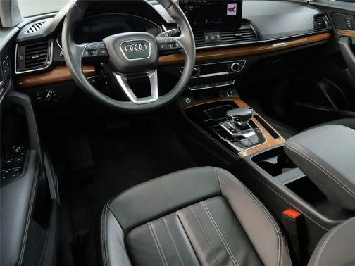 2023 Audi Q5 45 S line Premium Plus