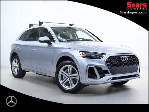 Florett Silver Metallic 2023 Audi Q5 e 55 S line Premium Plus
