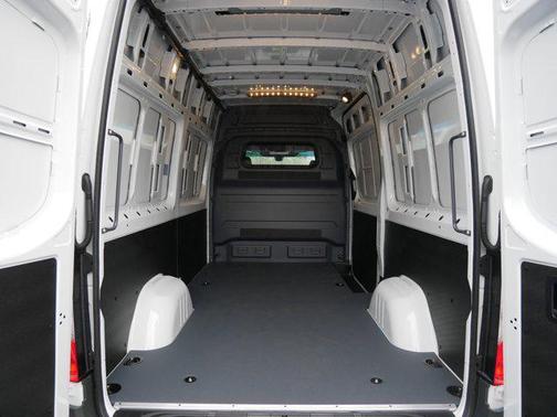 2025 Mercedes-Benz Sprinter 2500 Standard Roof