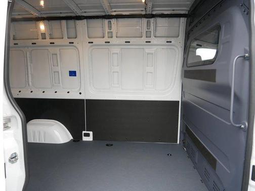 2025 Mercedes-Benz Sprinter 2500 Standard Roof