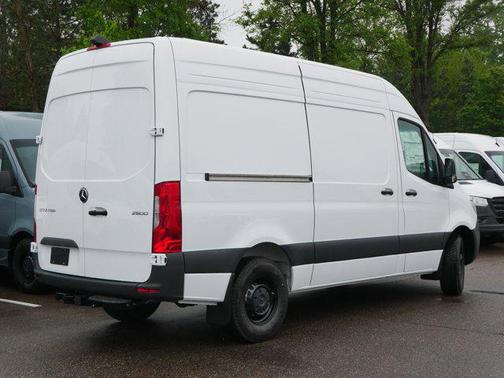 2025 Mercedes-Benz Sprinter 2500 Standard Roof