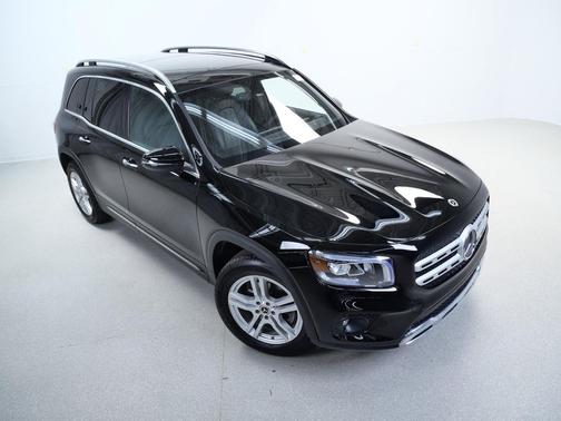 Black 2022 Mercedes-Benz GLB 250 4MATIC