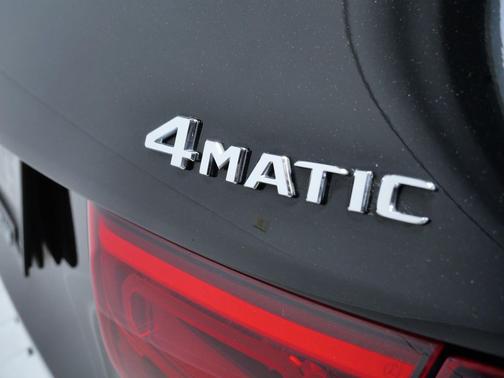 Black 2022 Mercedes-Benz GLB 250 4MATIC
