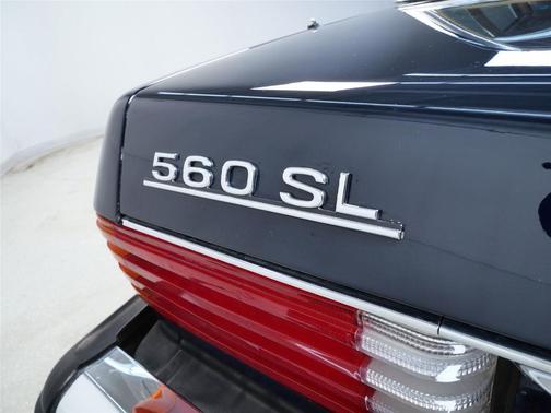 1988 Mercedes-Benz S-Class 560 SL
