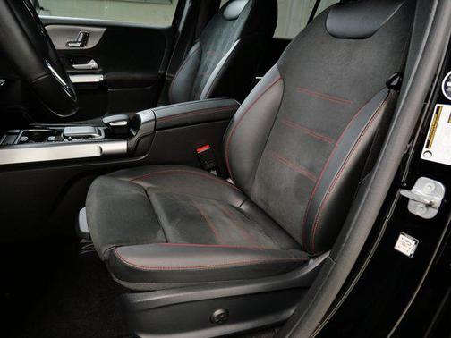 2023 Mercedes-Benz EQB 300 4MATIC