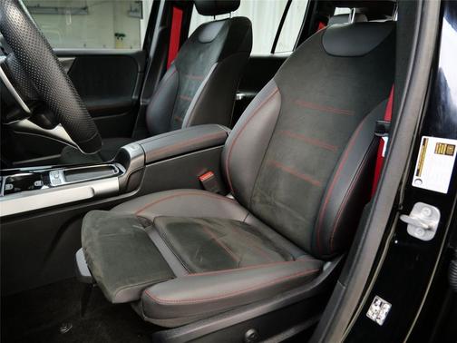 2025 Mercedes-Benz AMG GLB 35 4MATIC