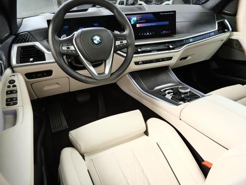 Skyscraper Grey Metallic 2026 BMW X5 xDrive40i