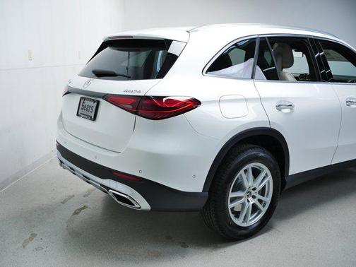 2025 Mercedes-Benz GLC 300 4MATIC