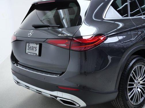 Graphite Grey Metallic 2026 Mercedes-Benz GLC 300 4MATIC